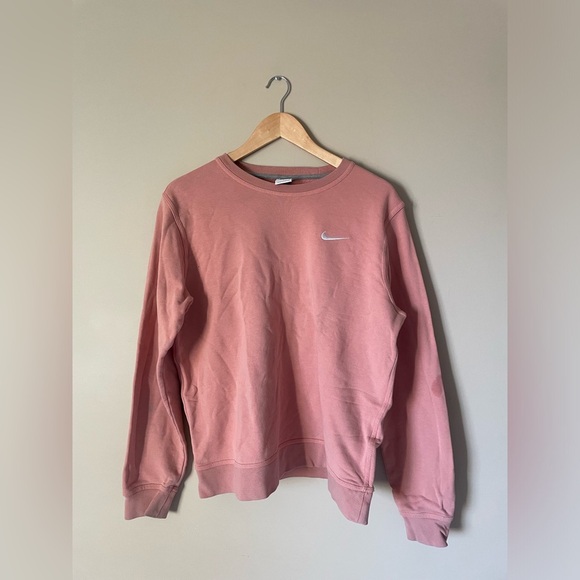 Nike Sportswear Club Fleece Crew sweatshirt in a peach ice size large - Picture 2 of 6